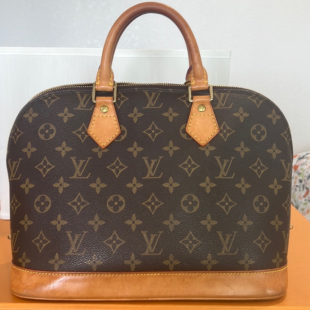 authentic LV Alma PM